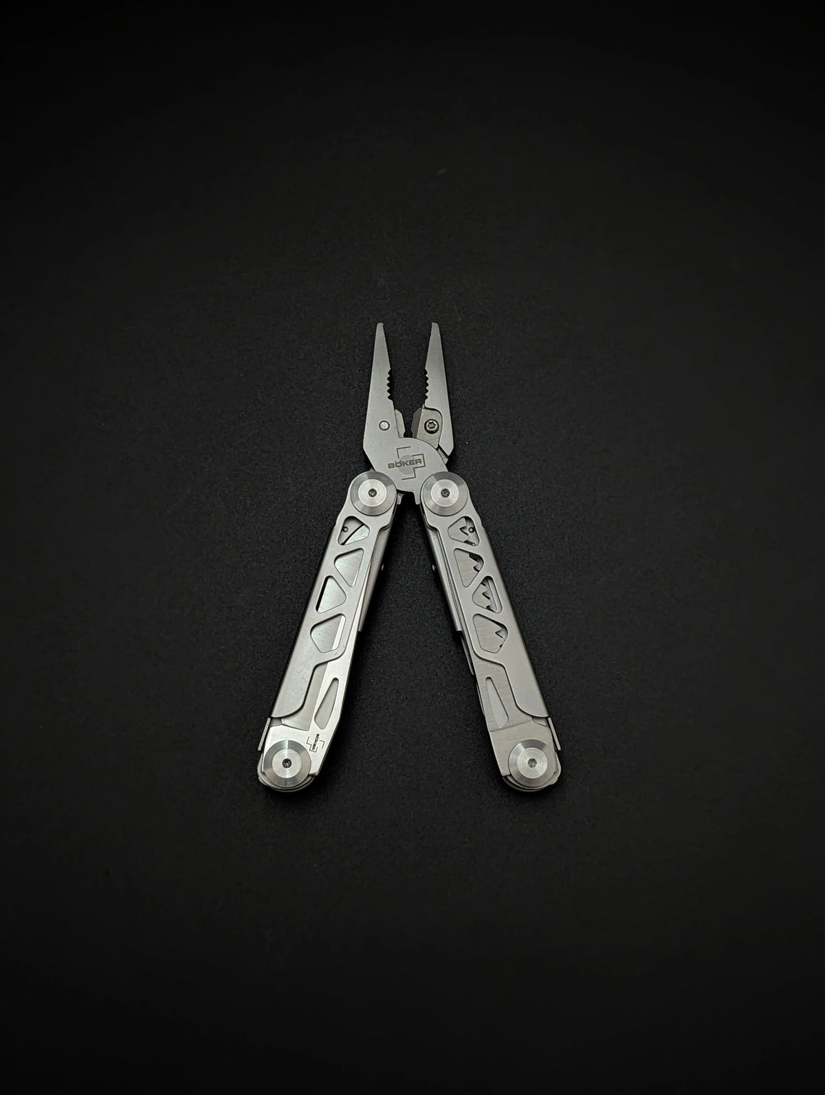 Böker Plus Specialist Pro – Stainless Steel Multi-Tool