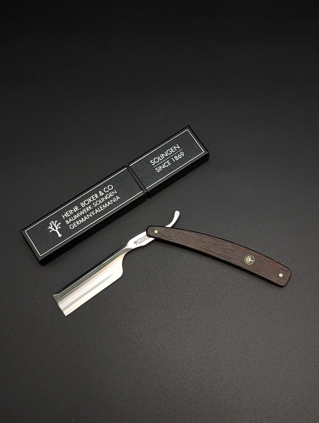 Böker “The Celebrated Wenge” Straight Razor – 6/8" Carbon Steel