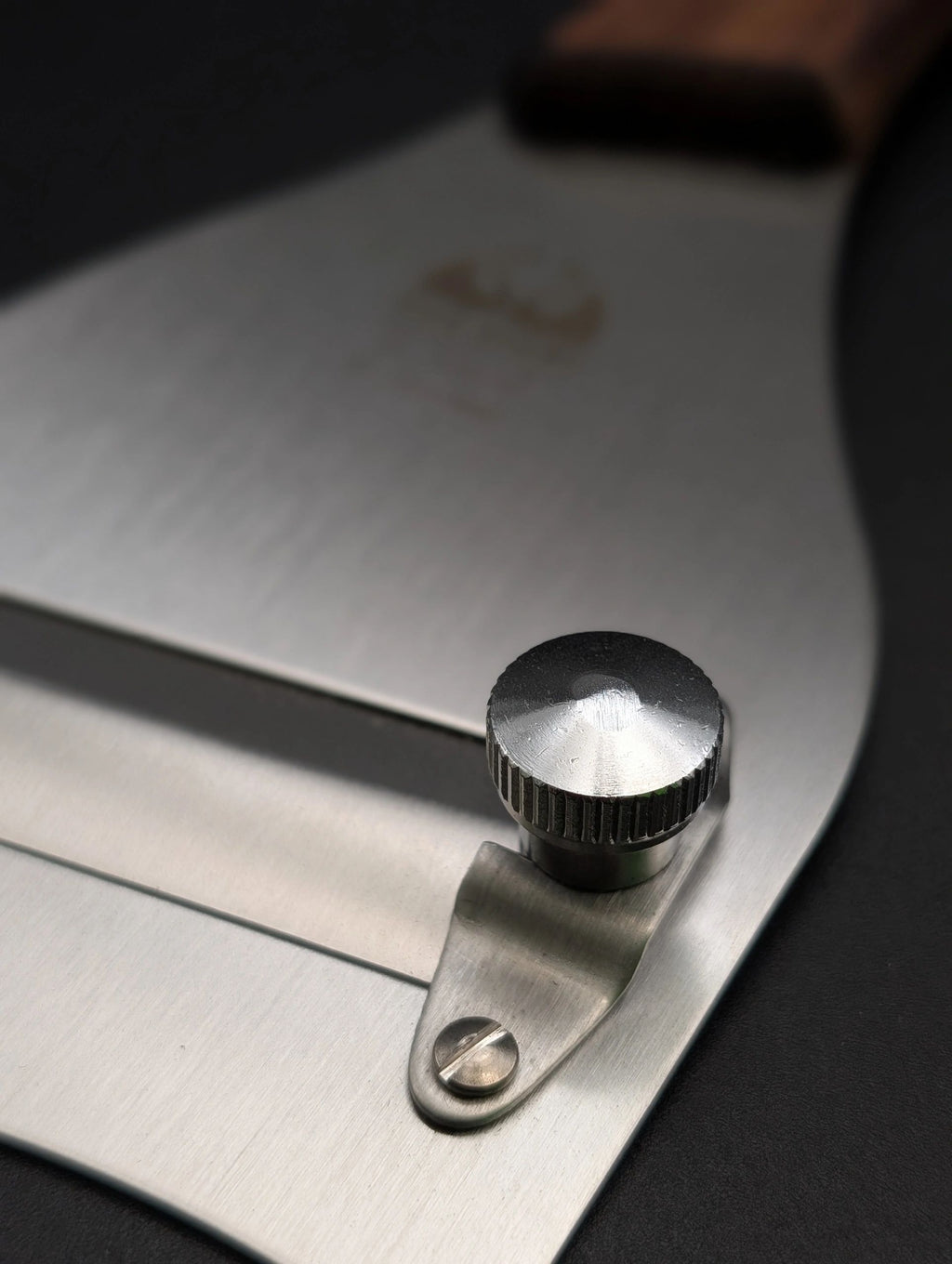 Due Cigni Truffle Slicer – Walnut Handle