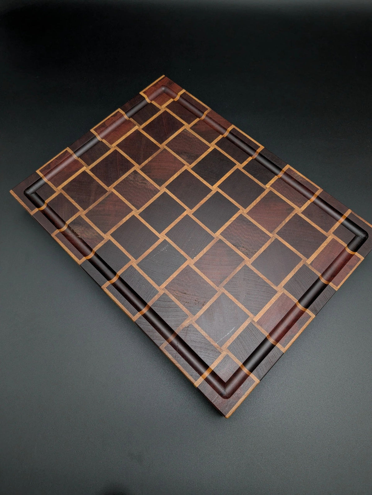 Premium End-Grain Cutting Board 40 × 30 × 5cm – Handmade in Malta | Sapele & Iroko