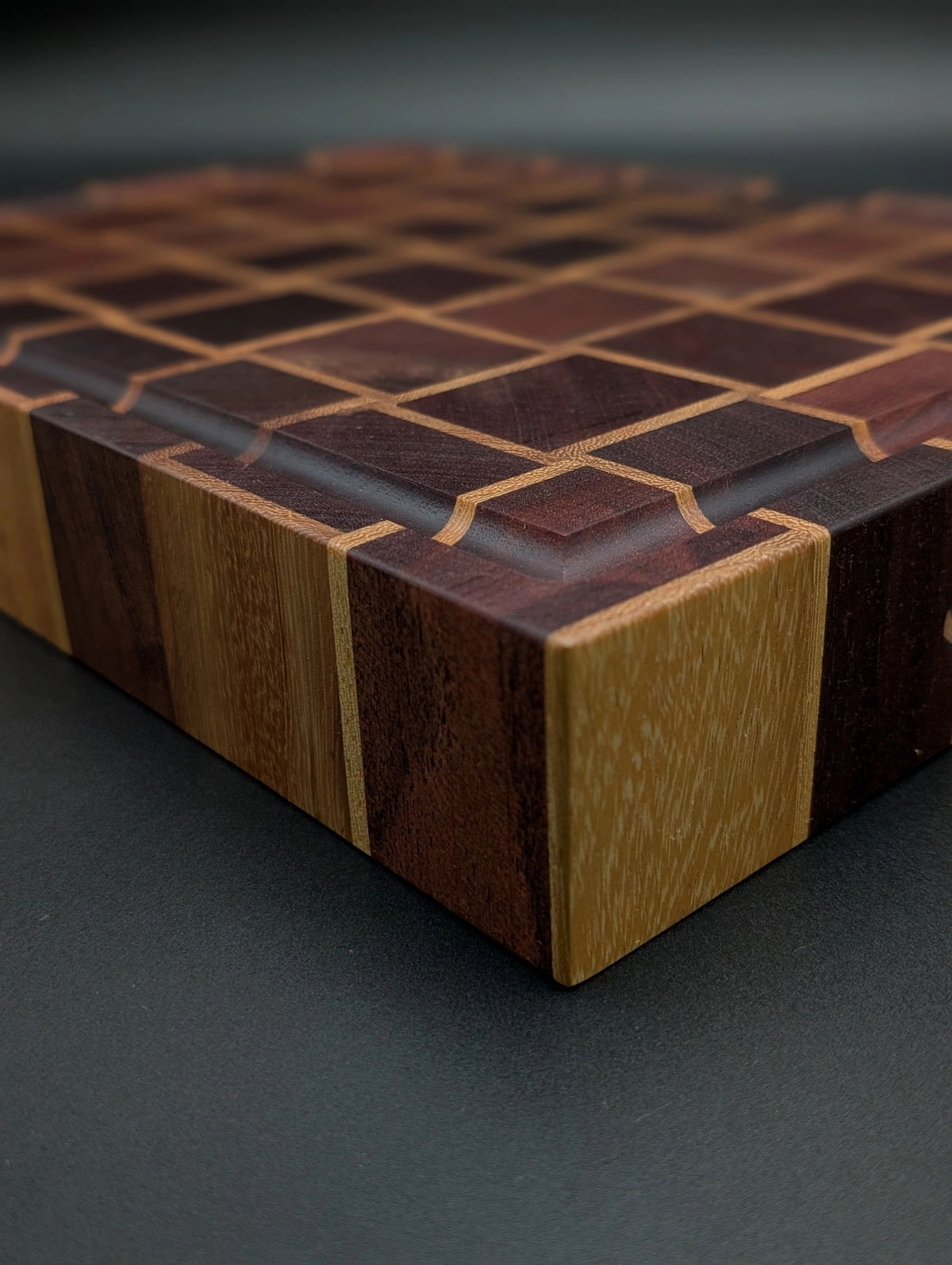Premium End-Grain Cutting Board 40 × 30 × 5cm – Handmade in Malta | Sapele & Iroko
