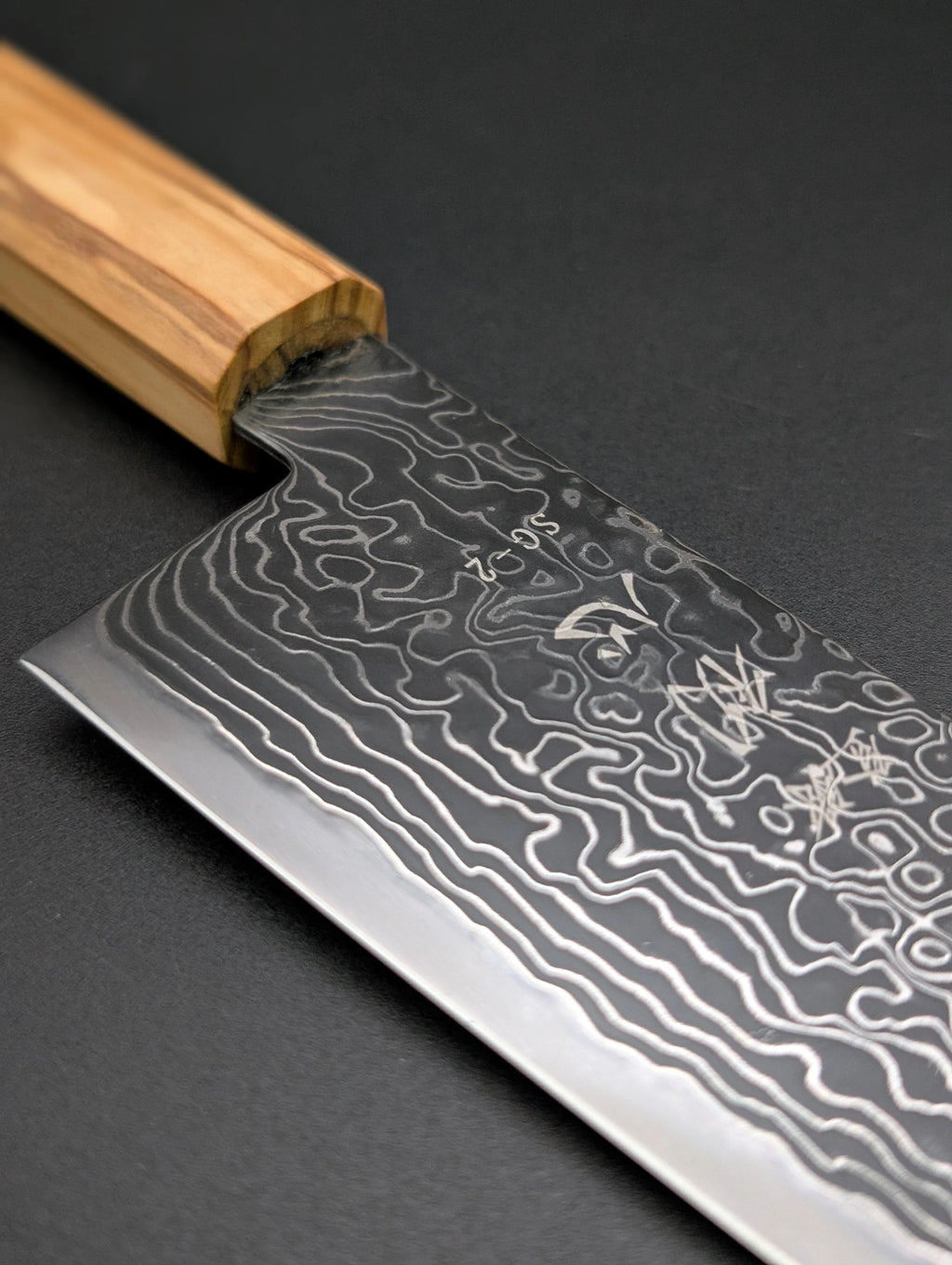 Hatsukokoro Mercury Bunka 180mm – SG2 Kurozome Damascus, Olivewood Handle