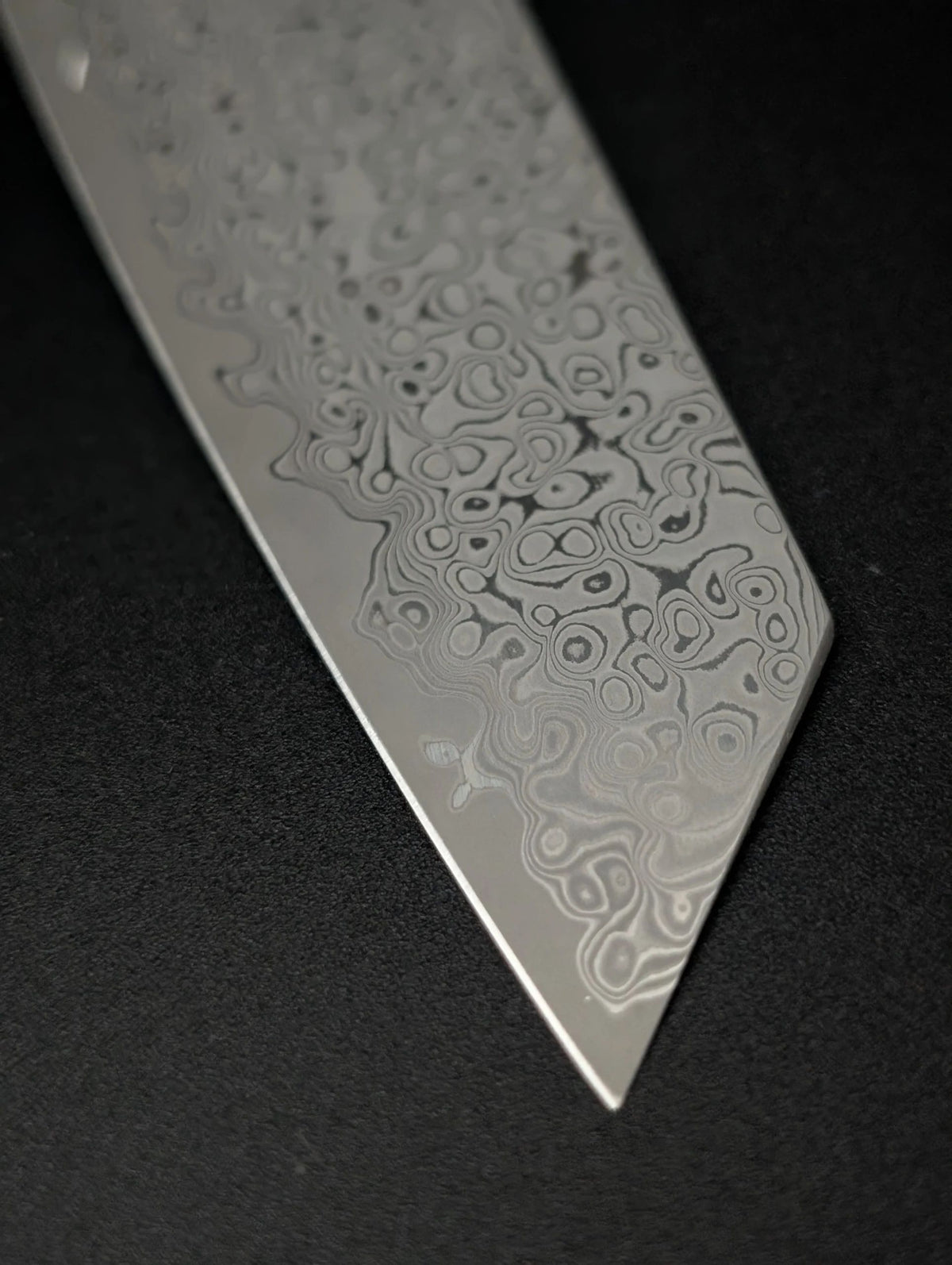 Kuranowa VG10 Damascus Bunka 180mm – 67 Layers – Walnut Handle