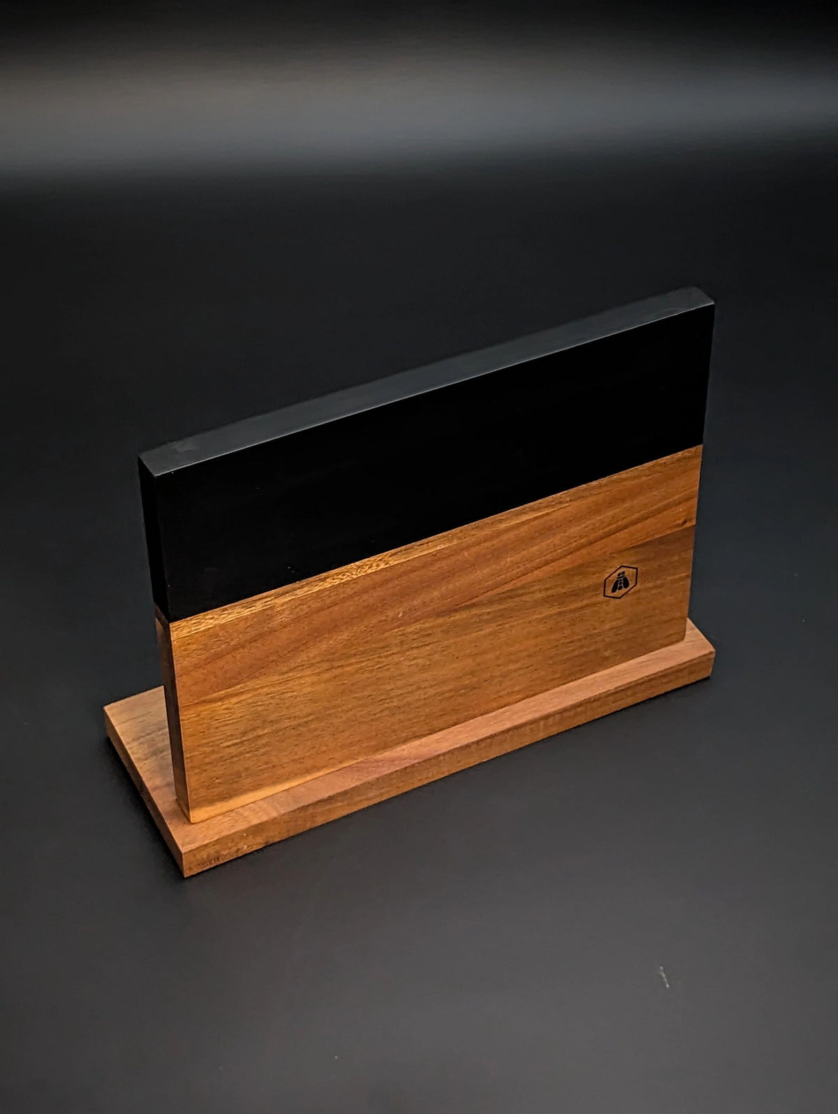 Laguiole Magnetic Knife Holder – Acacia Wood