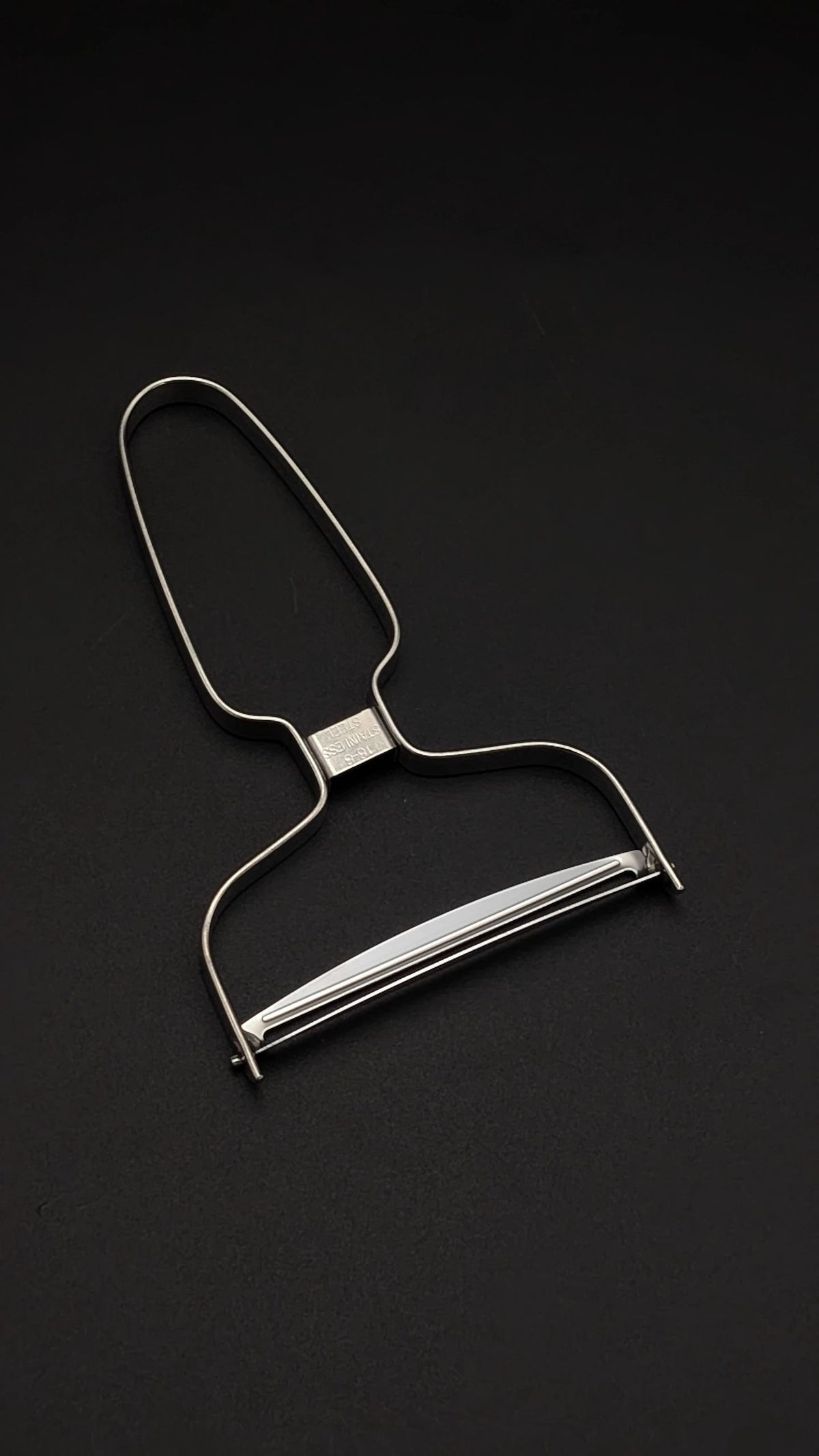 Japanese Extra Wide Stainless Steel Peeler – 90 mm