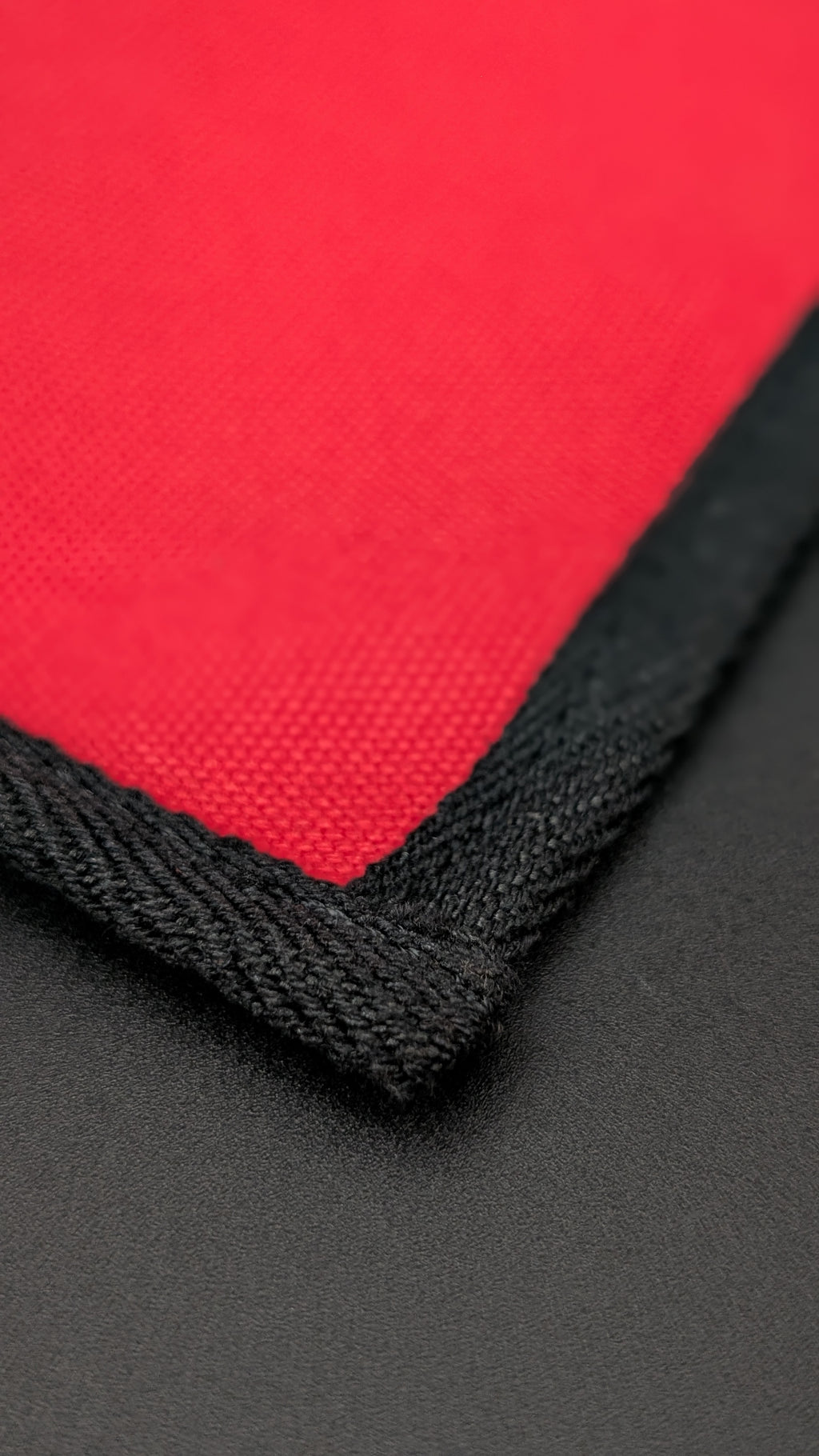 KOTAI Cotton Knife Roll-Up Bag | 7 Slots – Black & Red