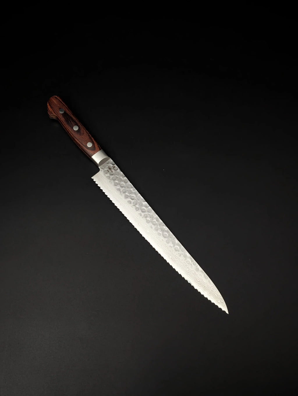 SKM Tamashi VG10 Damascus Tsuchime Serrated Knife 240mm