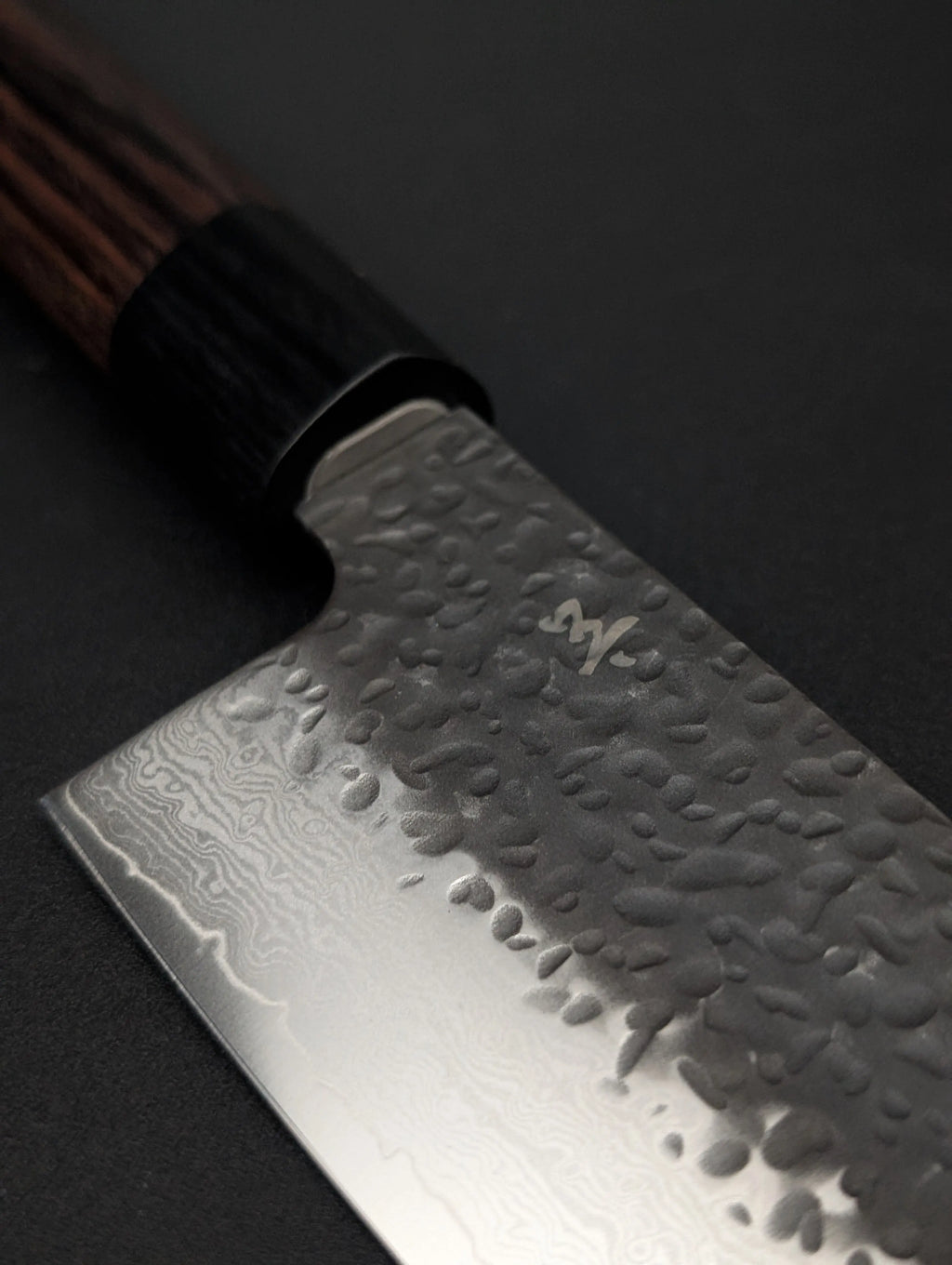 Shizu Gen VG10 Damascus Santoku 180mm – Kurouchi Tsuchime – D-Shape Pakka Wood Handle