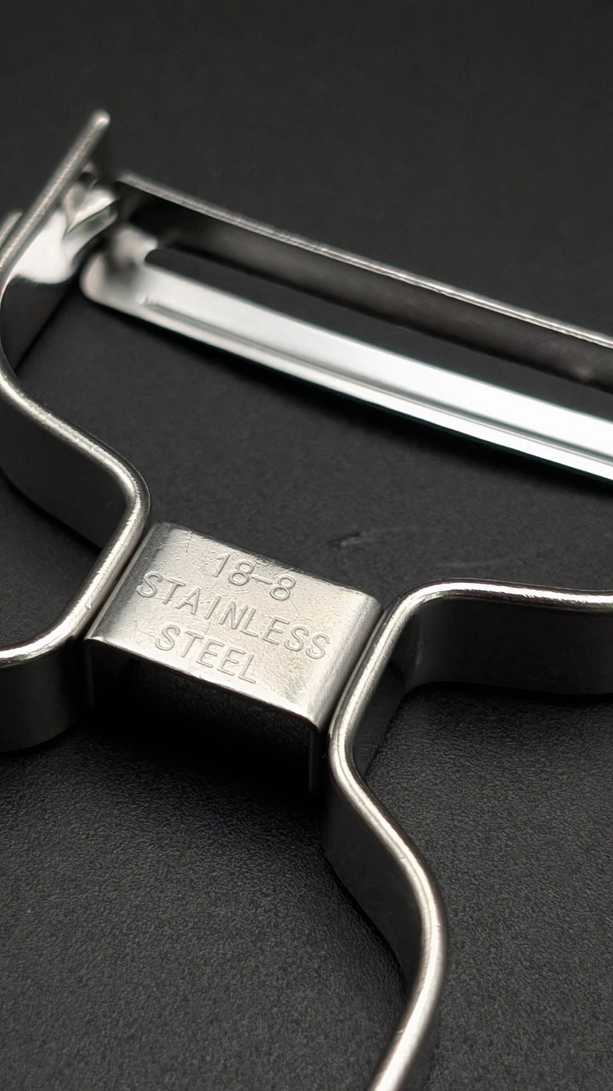 Japanese Stainless Steel Curved Peeler – 50 mm