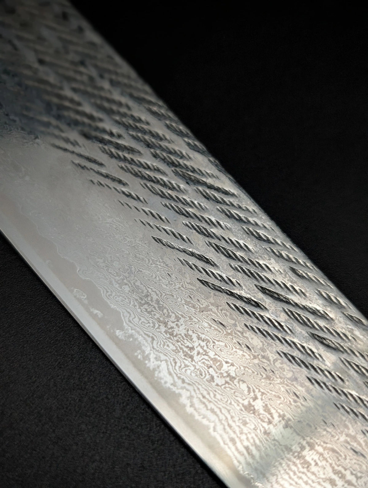 Tsunehisa Ginsan Nawame Damascus Gyuto 240mm – Ebony & Horn Handle