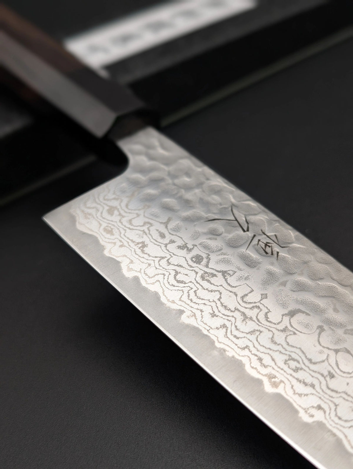 Tsunehisa Santoku 165mm Ginsan Damascus – Ebony & Buffalo Horn Handle
