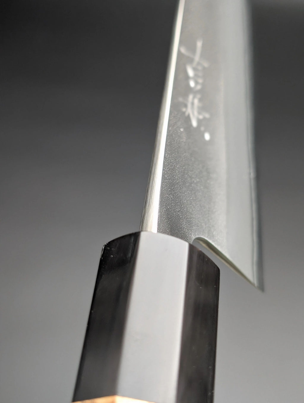 Yoshikane Gyuto 210mm – White #2 Carbon Steel, Stainless Clad, Nashiji Finish, Chestnut Handle